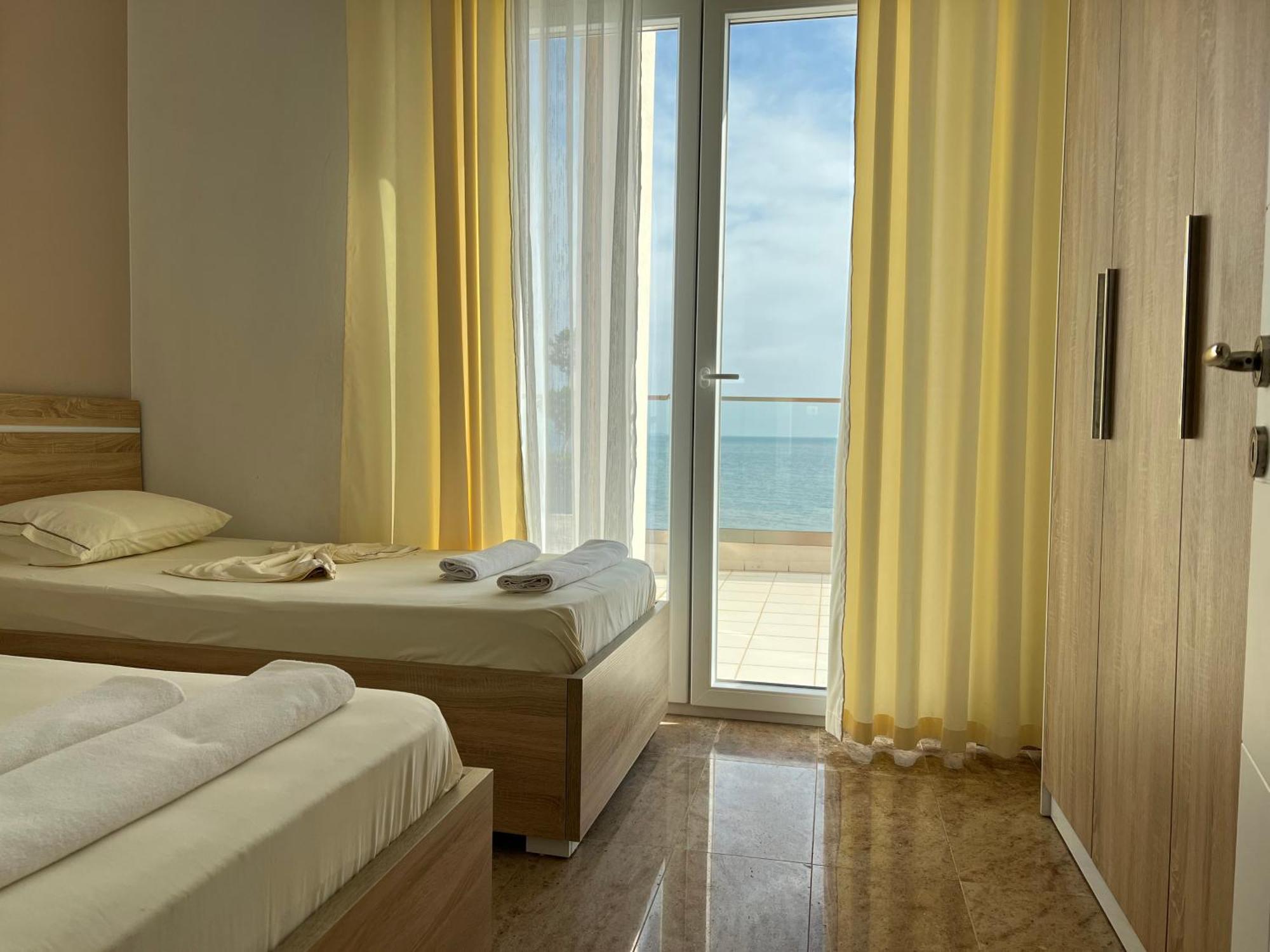 Elvin Deluxe Apartment Velipoje Ngoại thất bức ảnh